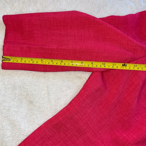 Le Suit Pink Blazer with Black Buttons - Picture 4 of 6